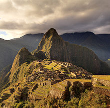 220px-80_-_Machu_Picchu_-_Juin_2009_-_edit[1]